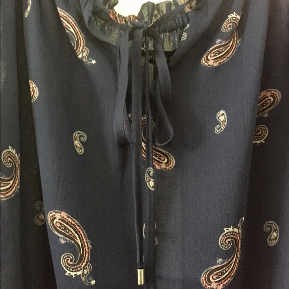 SALE!!!! ☀️WHBM peasant top NWT☀️ - Picture 4 of 5